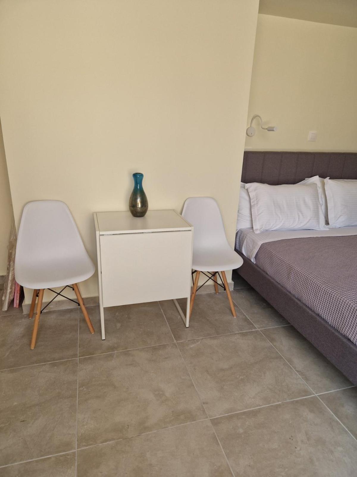Ermou Studio Apartment Athena Bagian luar foto