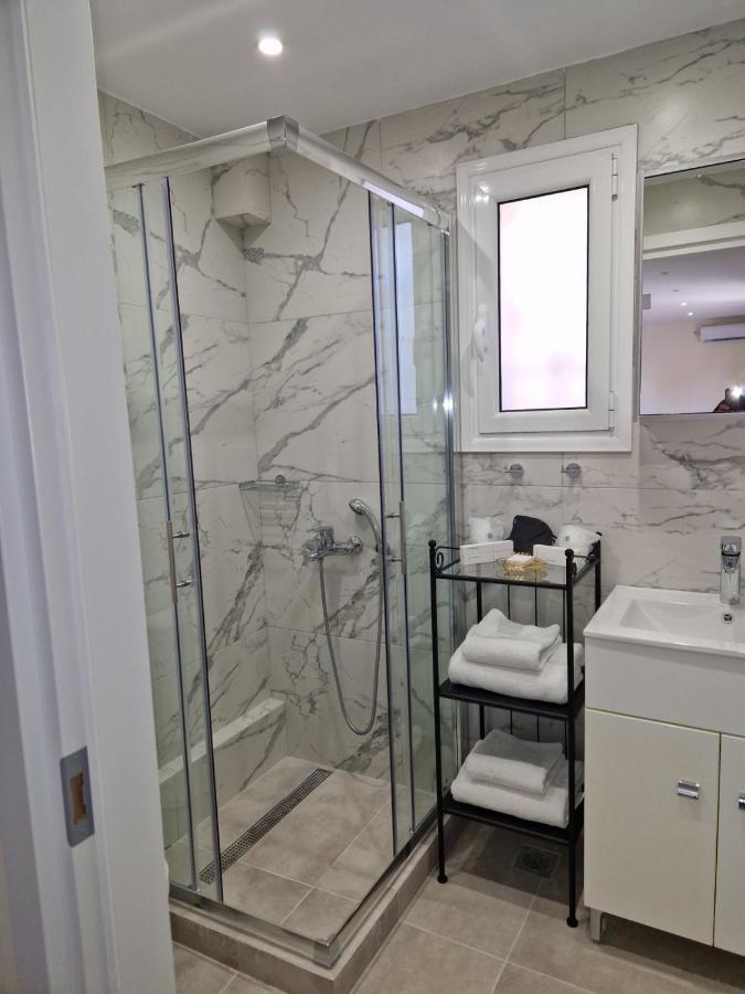 Ermou Studio Apartment Athena Bagian luar foto